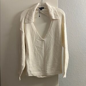 PrettyLittleThing Cream V-Neck Collared Sweater